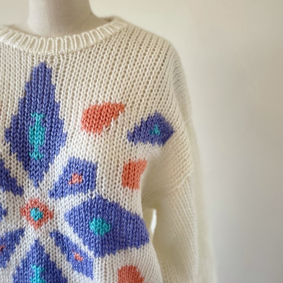 Vintage That’s Me Star Sweater - Picture 6 of 7